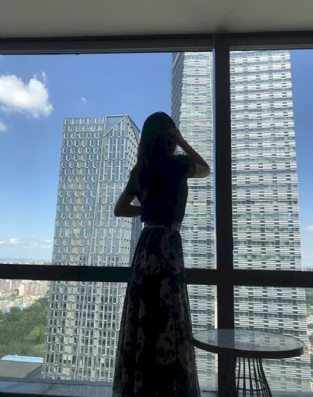 美女解开胸衣露出奶头的游戏_超清免费全集观看