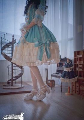 情侣床上运动很黄无遮挡_BD英语在线观看高清